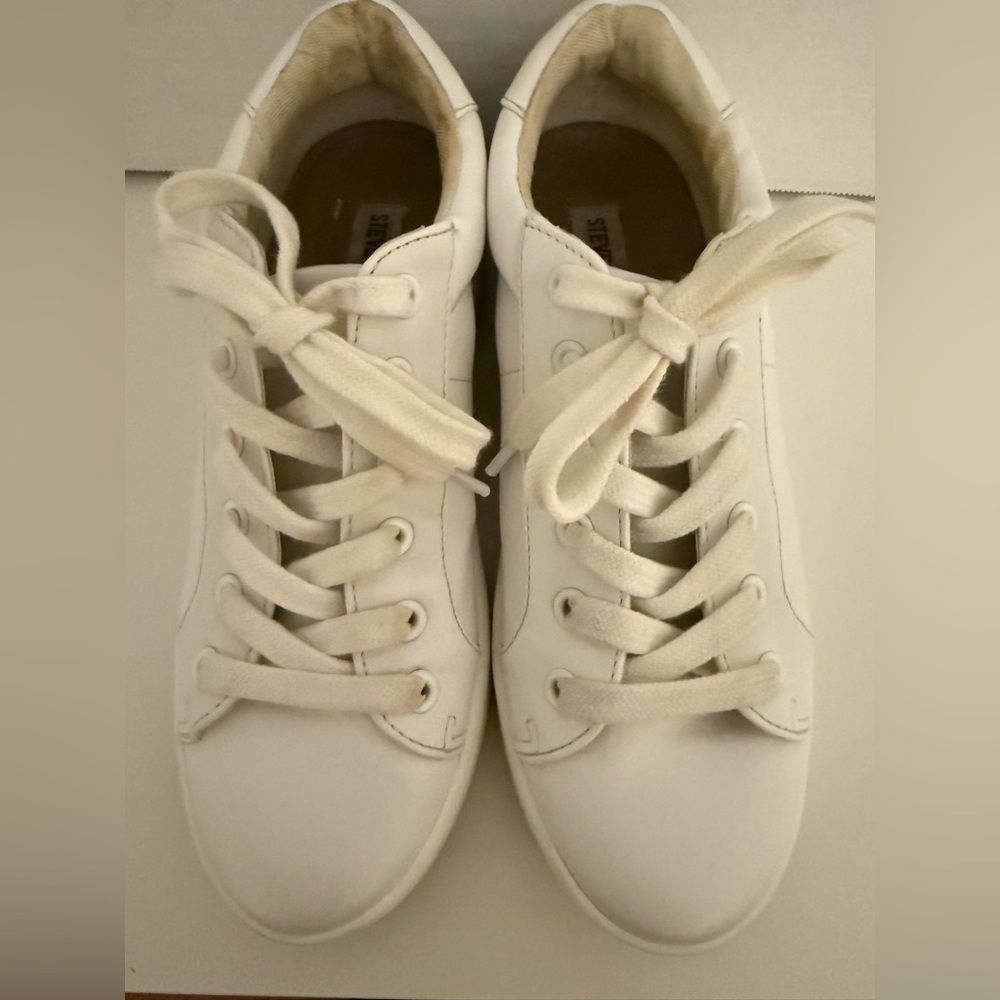 Steve Madden Bertie Womens 6.5 White Casual Classic Sneaker Court Tennis Shoe - Picture 4 of 9